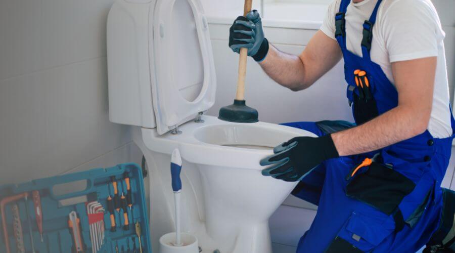Expert burst pipe repair services in Allouez, MI